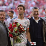 🤨 Didn’t Bayern move past this? Müller set to play for peanuts soon