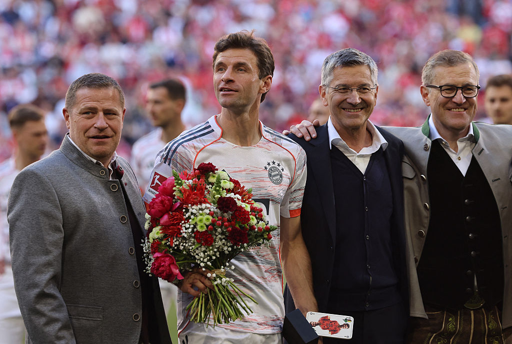🤨 Didn’t Bayern move past this? Müller set to play for peanuts soon